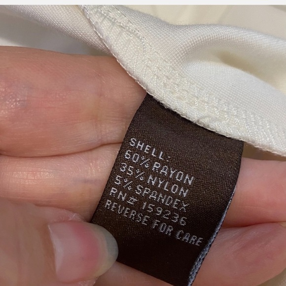 NWOT J. McLaughlin Deanne Split-Front Hem Knit Straight-Leg Cropped Pants SZ 8 - Picture 6 of 7